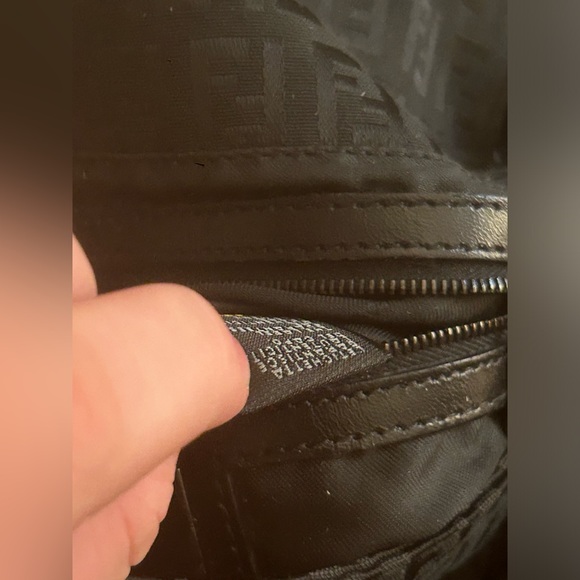 Good Condition Fendi Mamma Baugette - Picture 11 of 13